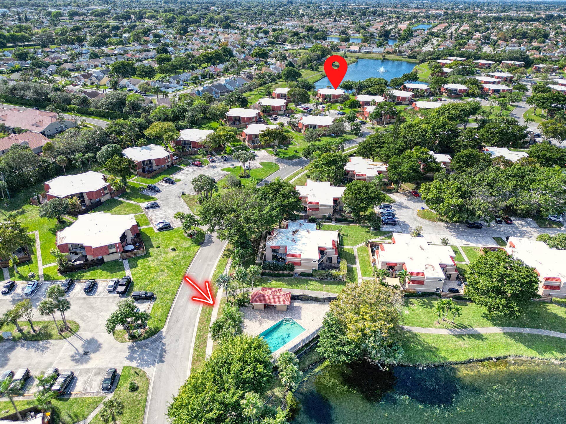 8194 Thames Boulevard, #B, Boca Raton, FL 33433 27 Community Pool