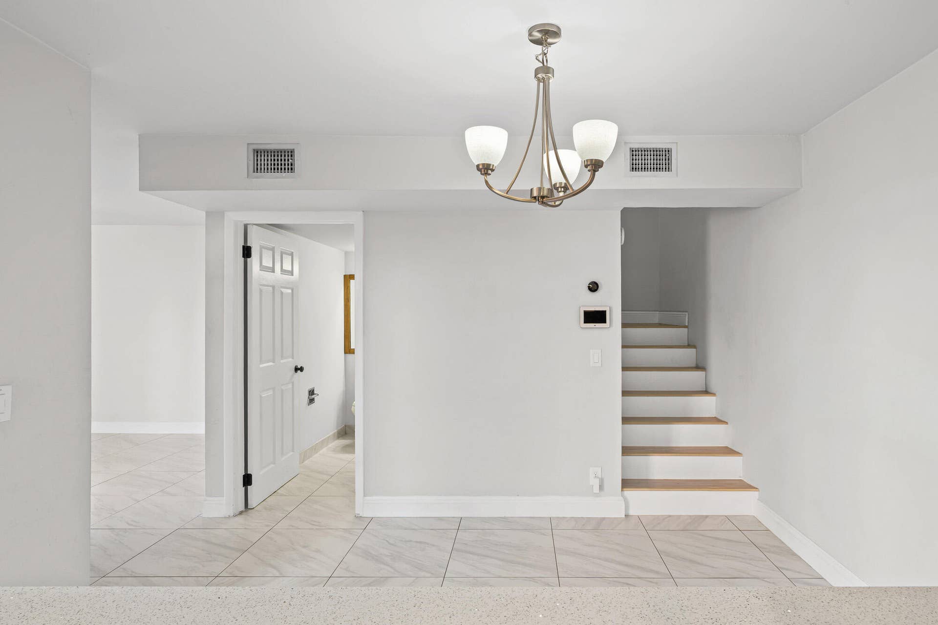 8194 Thames Boulevard, #B, Boca Raton, FL 33433 10 Stairwell