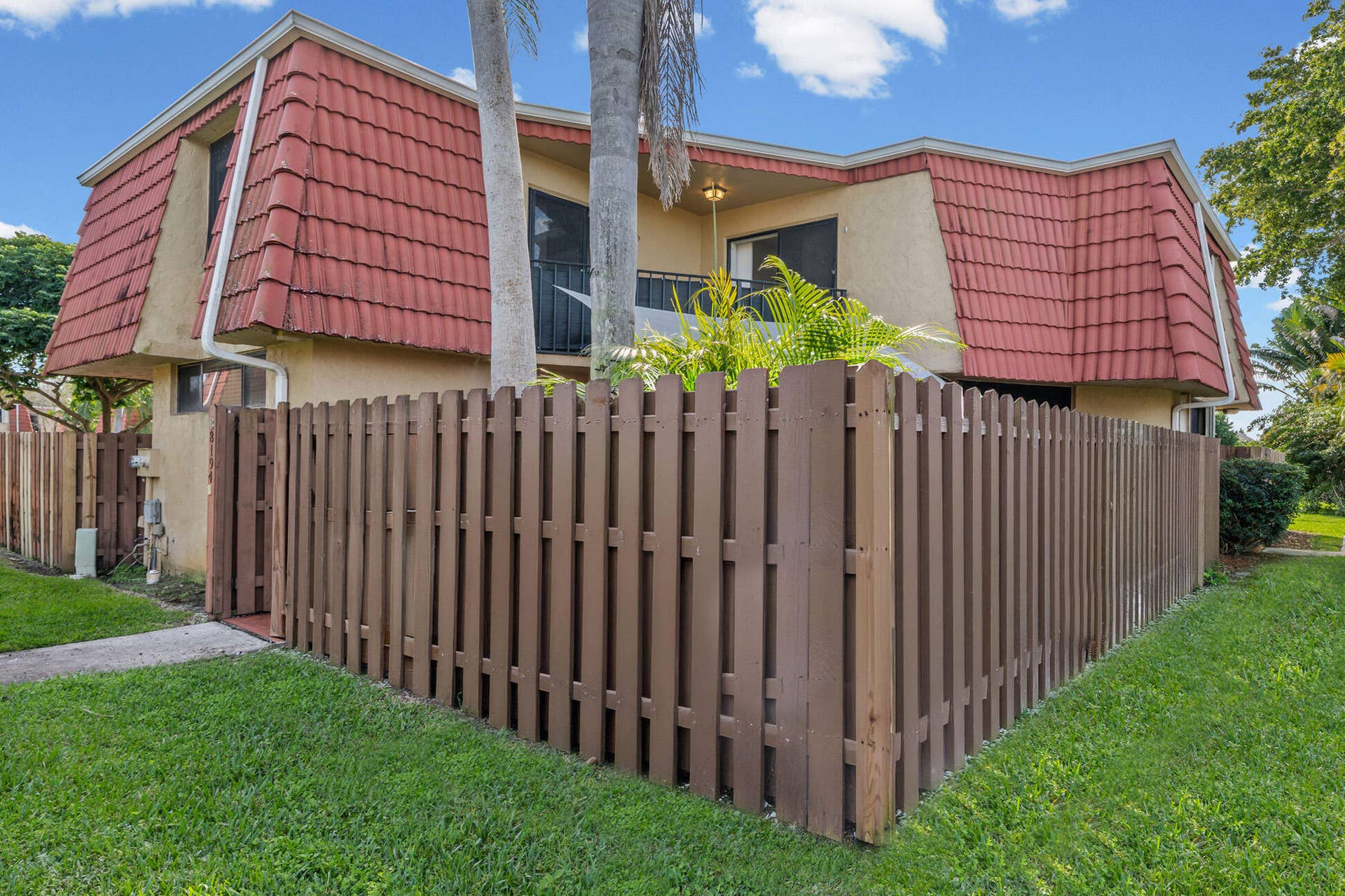 8194 Thames Boulevard, #B, Boca Raton, FL 33433 2 Exteriors (1)