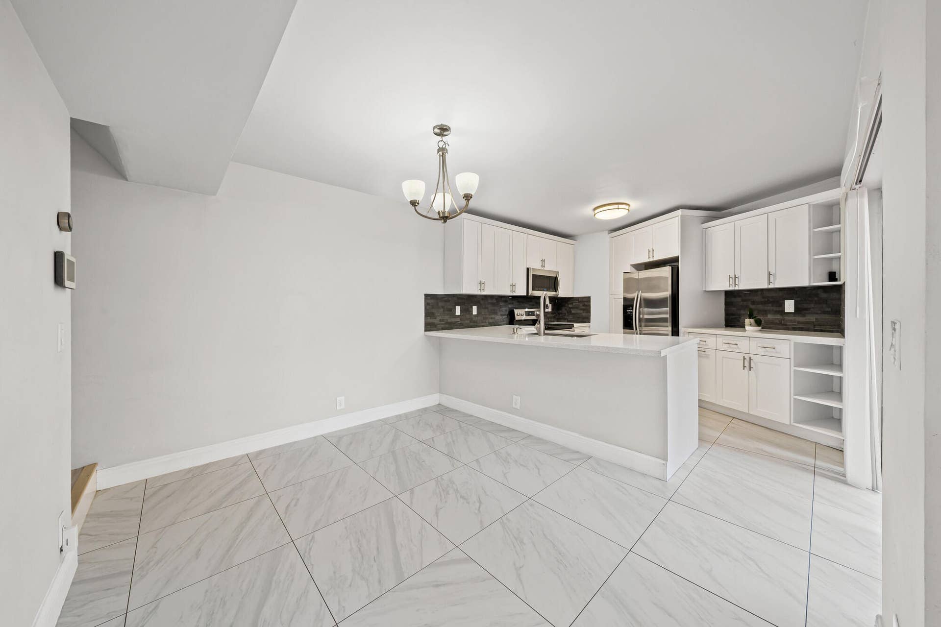 8194 Thames Boulevard, #B, Boca Raton, FL 33433 7 Dining Area