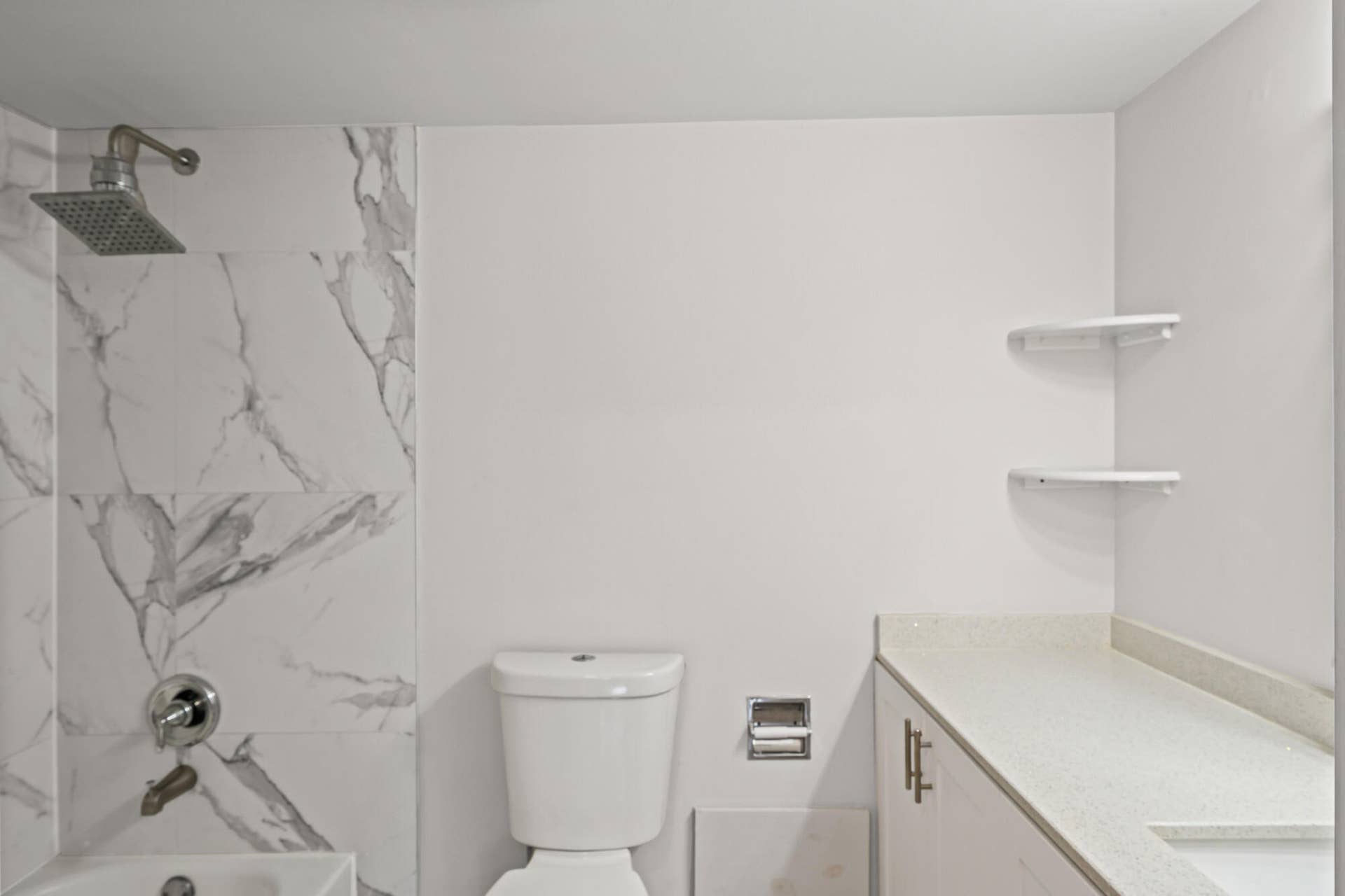 8194 Thames Boulevard, #B, Boca Raton, FL 33433 15 Bathroom B (1)
