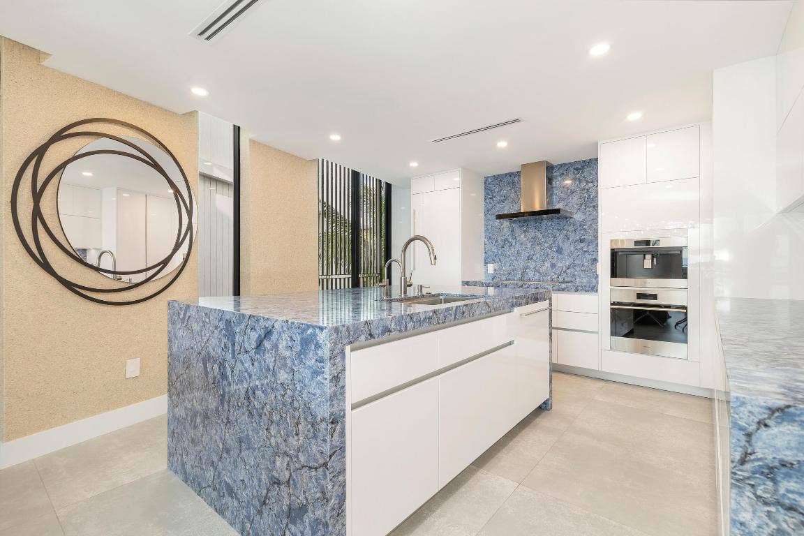 106 Inlet Way, #202, Palm Beach Shores, FL 33404