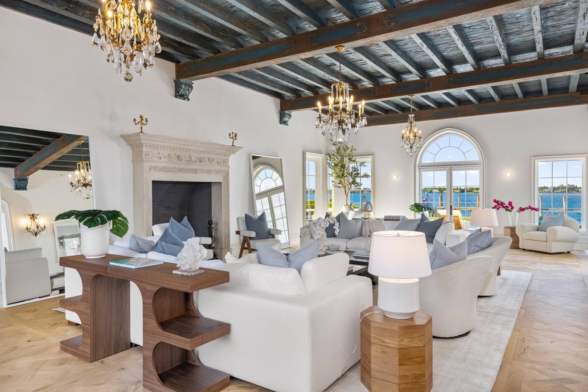 800 S County Road, Palm Beach, FL 33480 Formal Living Room