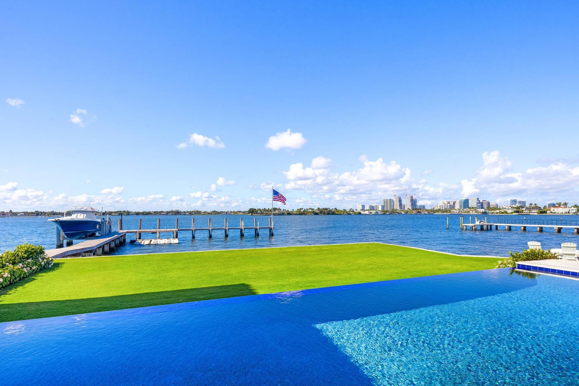 800 S County Road, Palm Beach, FL 33480 Infinity Pool to Lawn