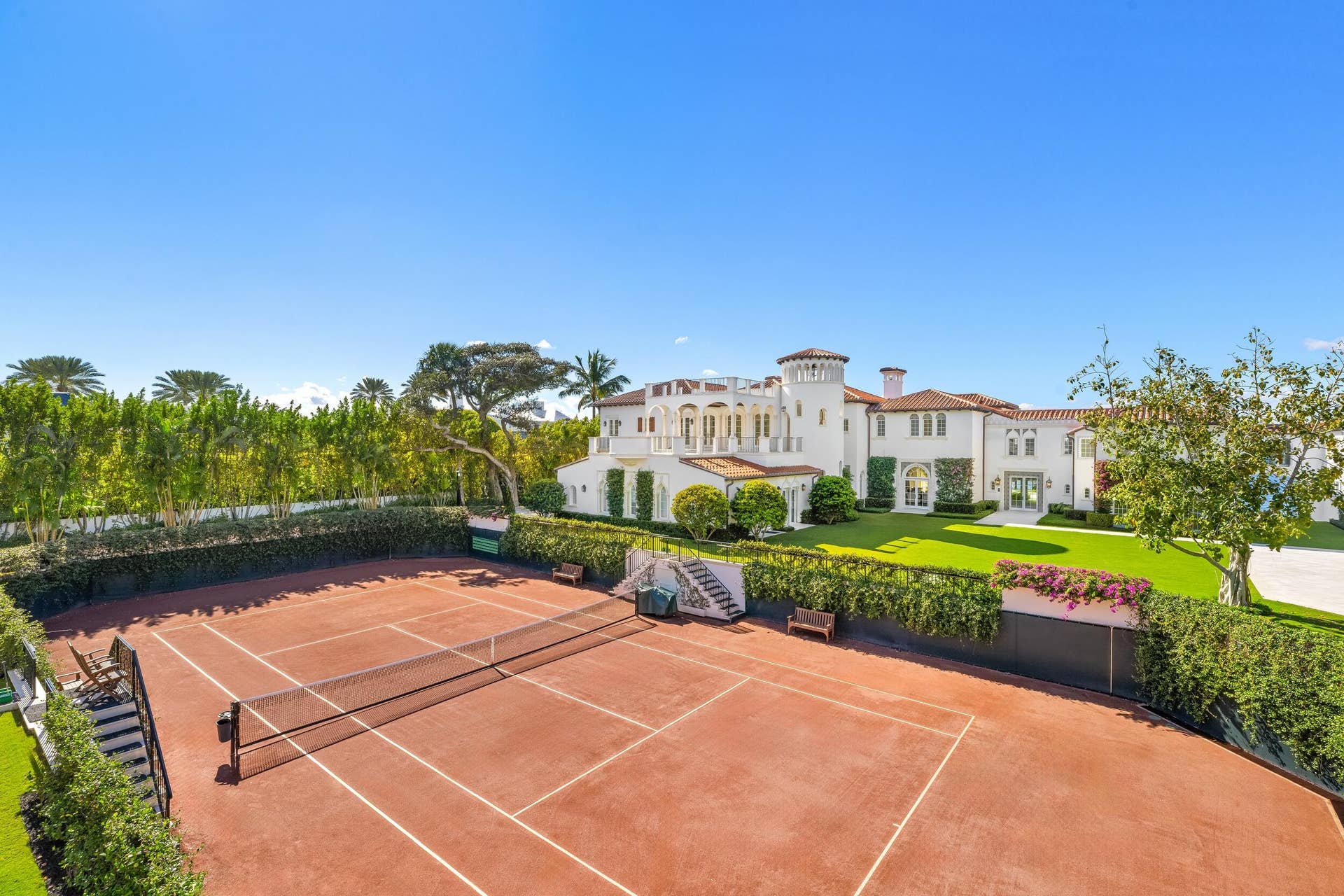 800 S County Road, Palm Beach, FL 33480 Tennis Court