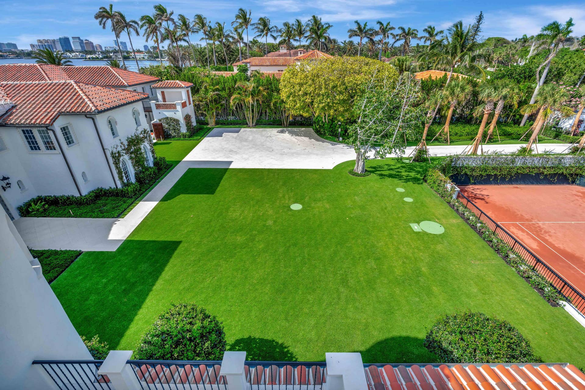800 S County Road, Palm Beach, FL 33480 Top Terrace to Front Lawn