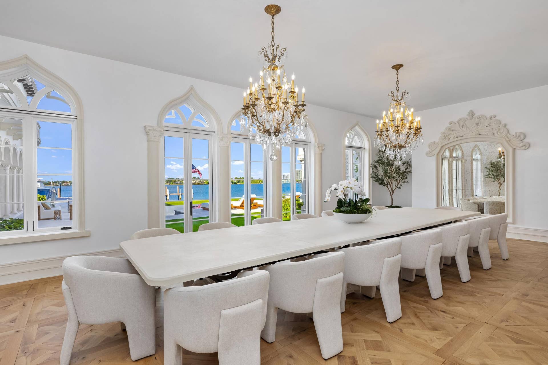800 S County Road, Palm Beach, FL 33480 Formal Dining Room