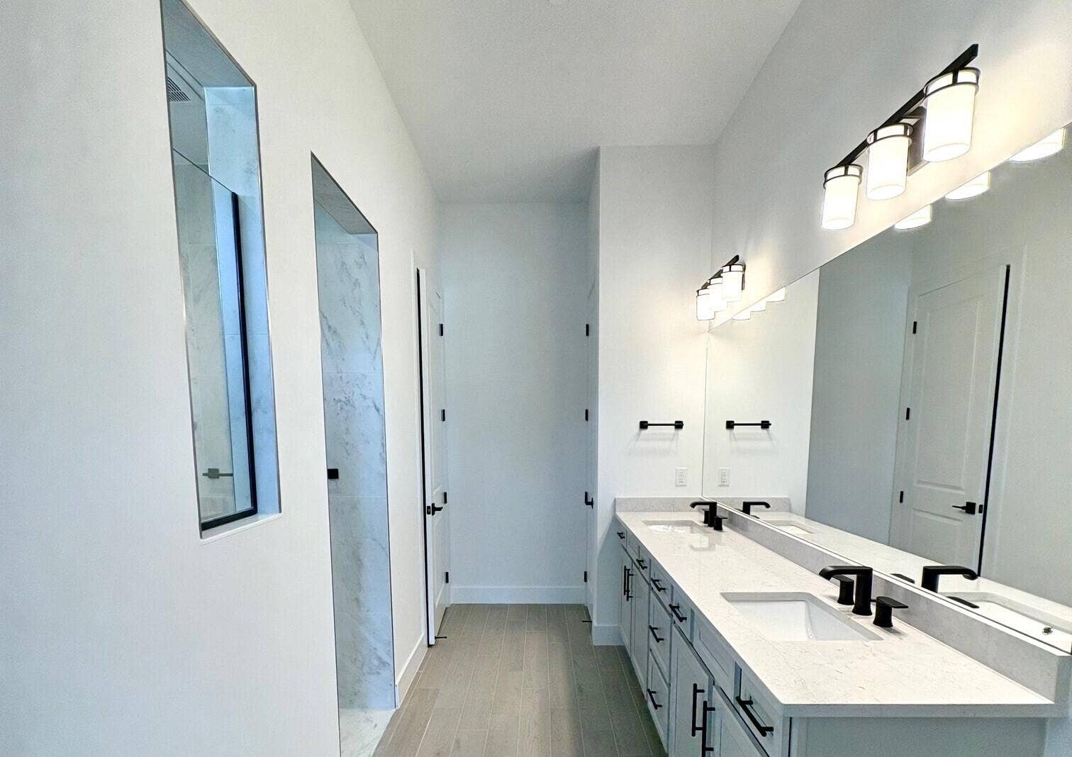 8225 Nilsa Place, #Stellar 39, Davie, FL 33328 Owner's Bath