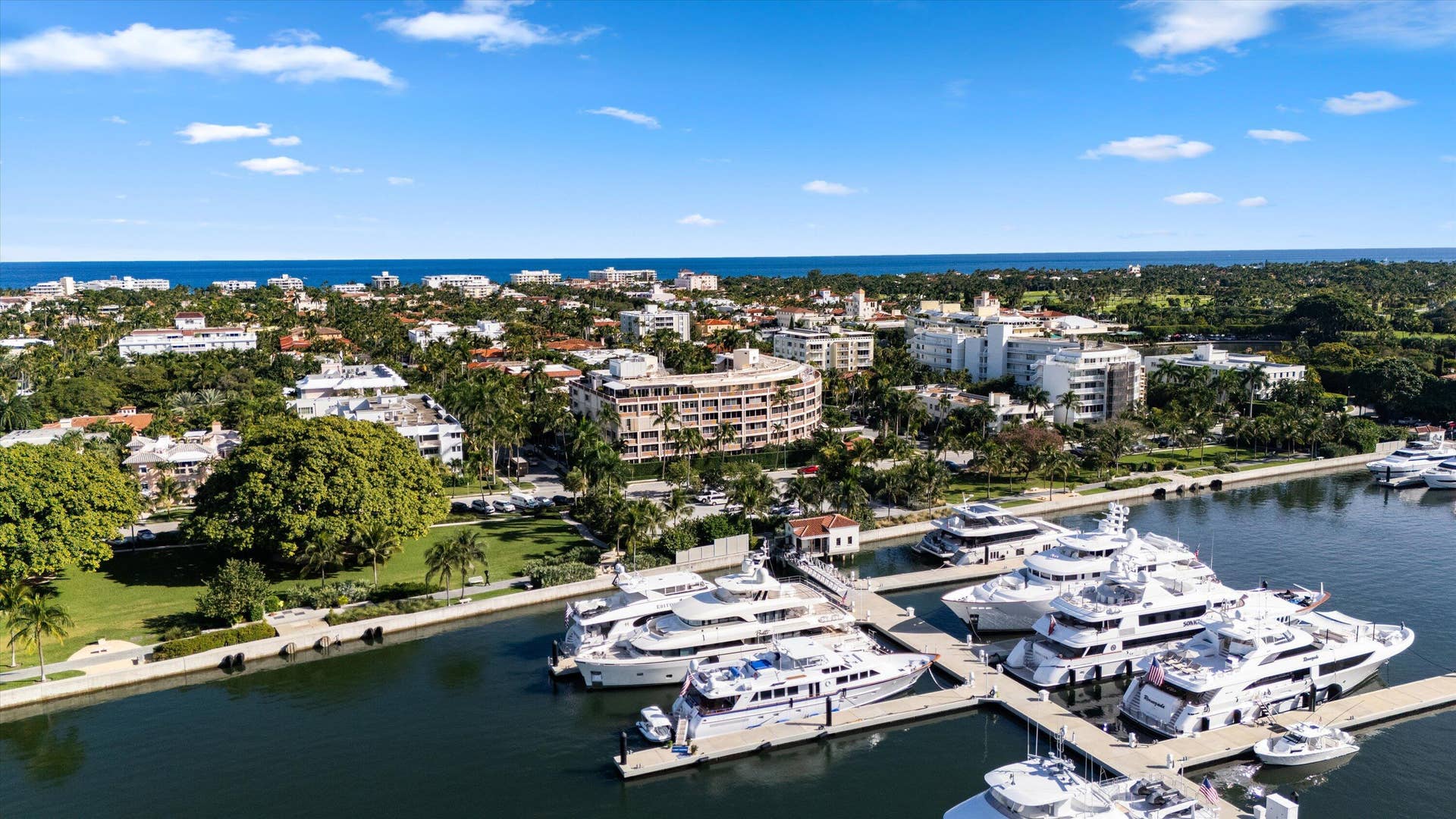 369 S Lake Drive, #2e, Palm Beach, FL 33480 Aerial East Facing