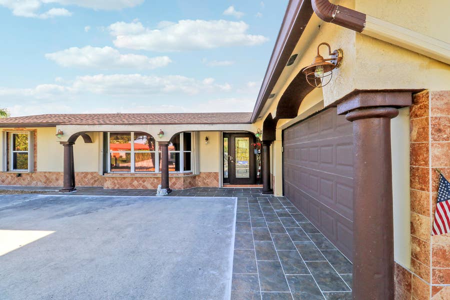 Property photo for 10868 Larch Court, Palm Beach Gardens, FL