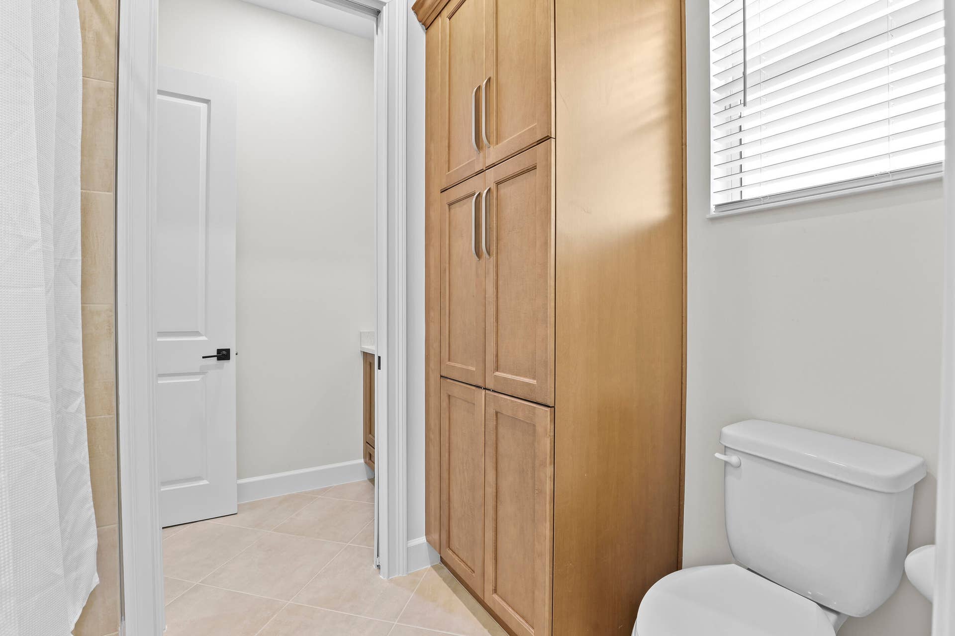 14952 Woodlot Court, Westlake, FL 33470 Jack & Jill Bathroom