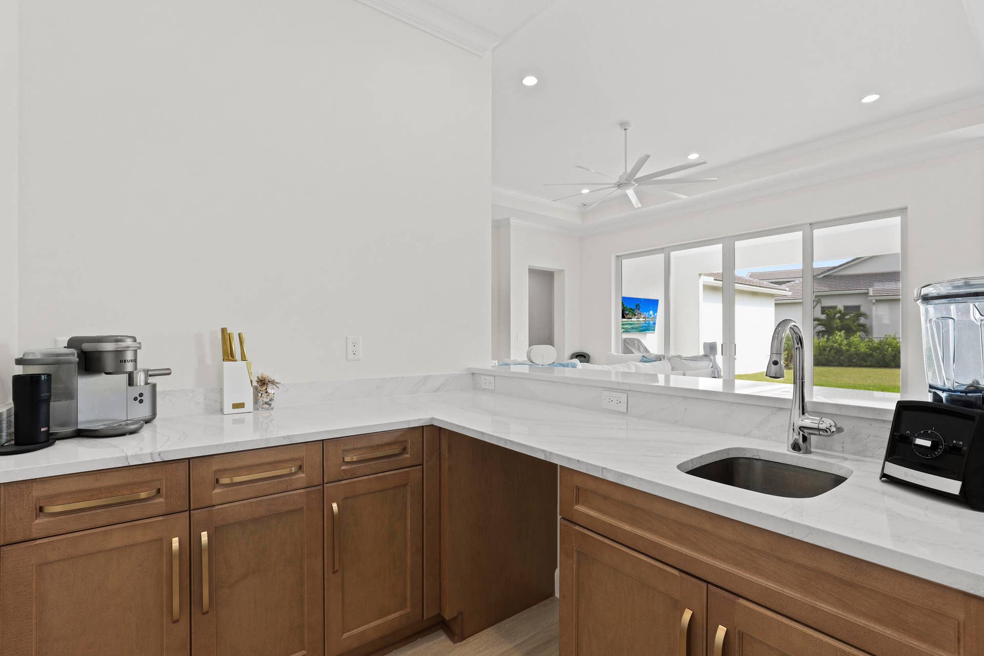 14952 Woodlot Court, Westlake, FL 33470 Bar