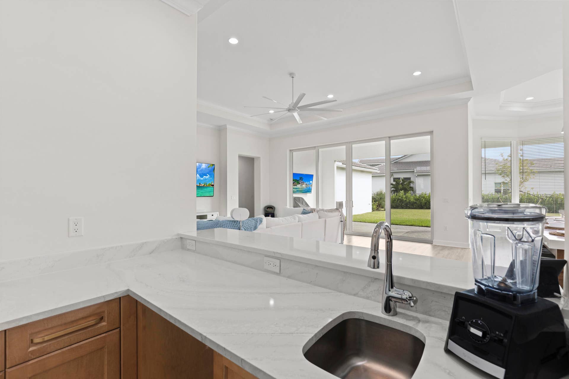 14952 Woodlot Court, Westlake, FL 33470 Bar