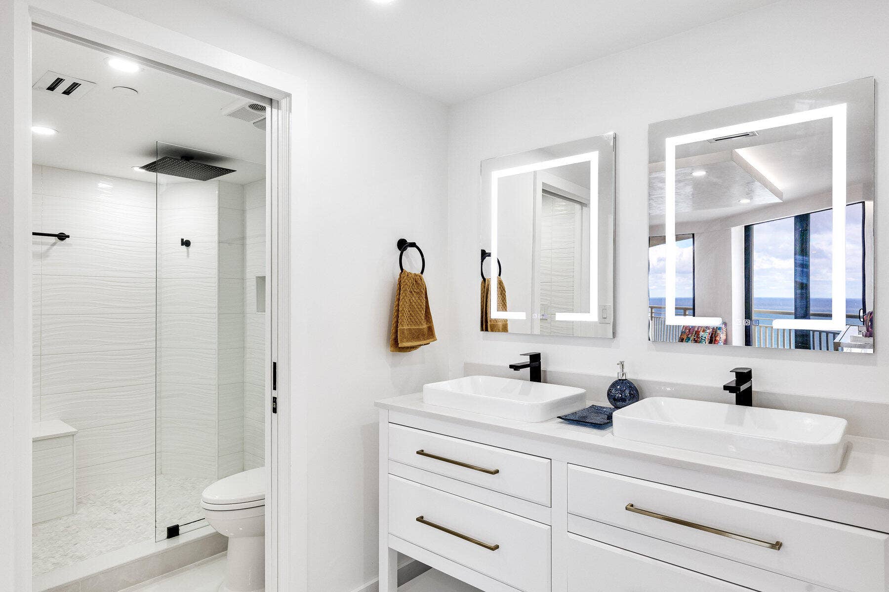 3000 N Ocean Drive, #Ph-a, Singer Island, FL 33404 023_024_674