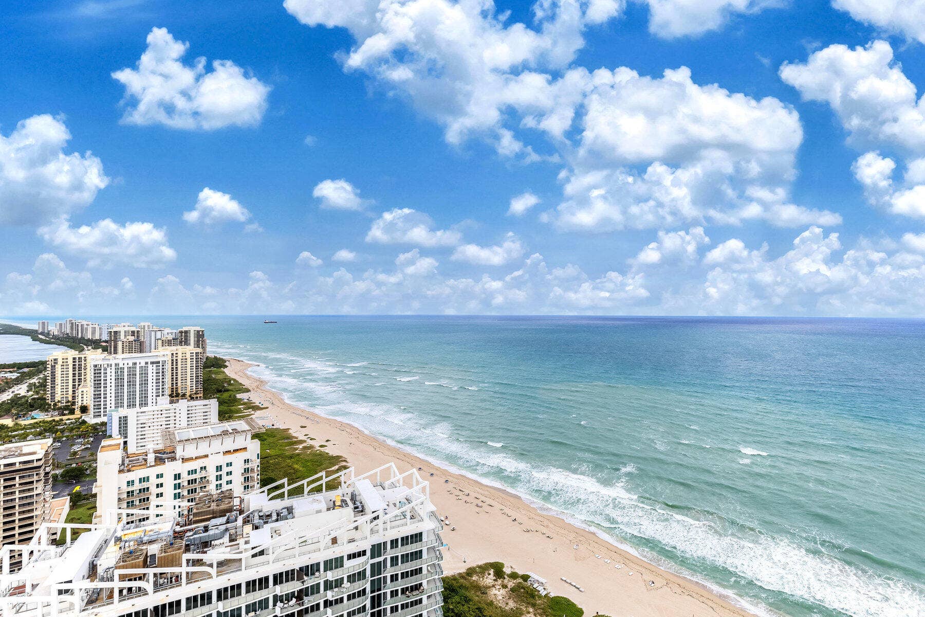 3000 N Ocean Drive, #Ph-a, Singer Island, FL 33404 019_019_644