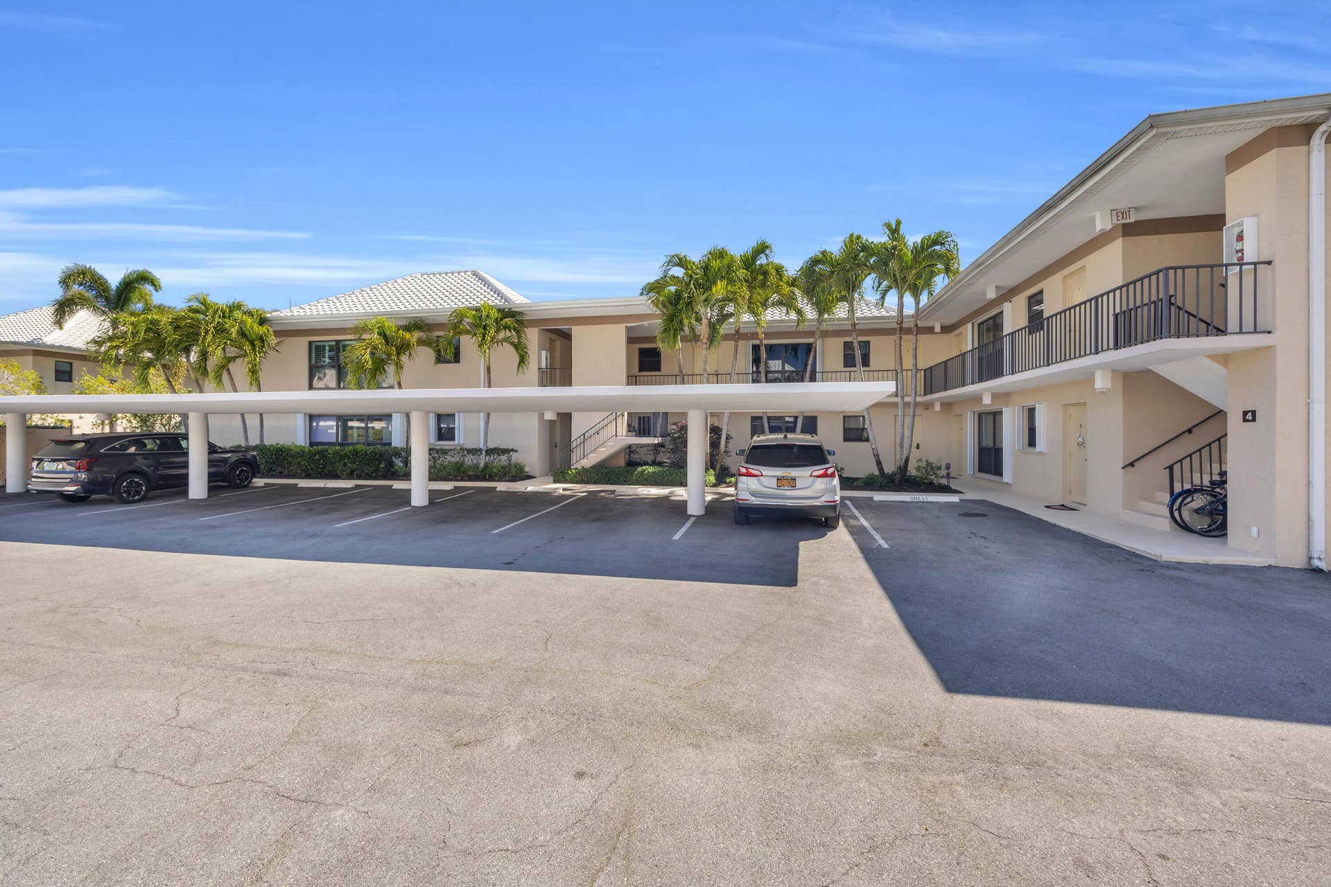 4 SE Turtle Creek Drive, #E, Jupiter, FL 33469