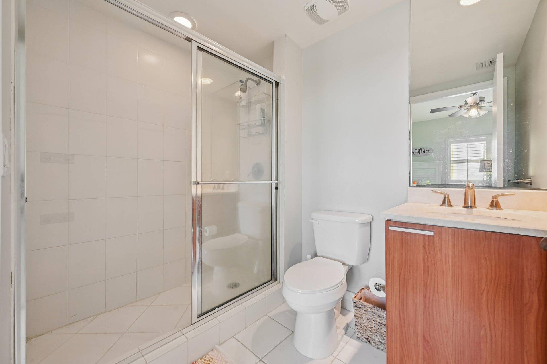 2640 Lake Shore Drive, #1810, Riviera Beach, FL 33404 2640 Lake Shore Drive, #1810, Riviera Beach, FL 33404