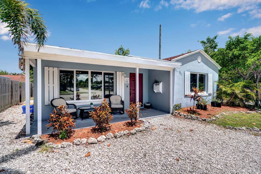 Property photo for 6410 S Olive Avenue, West Palm Beach, FL
