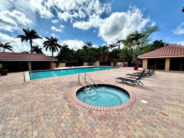 Community pool