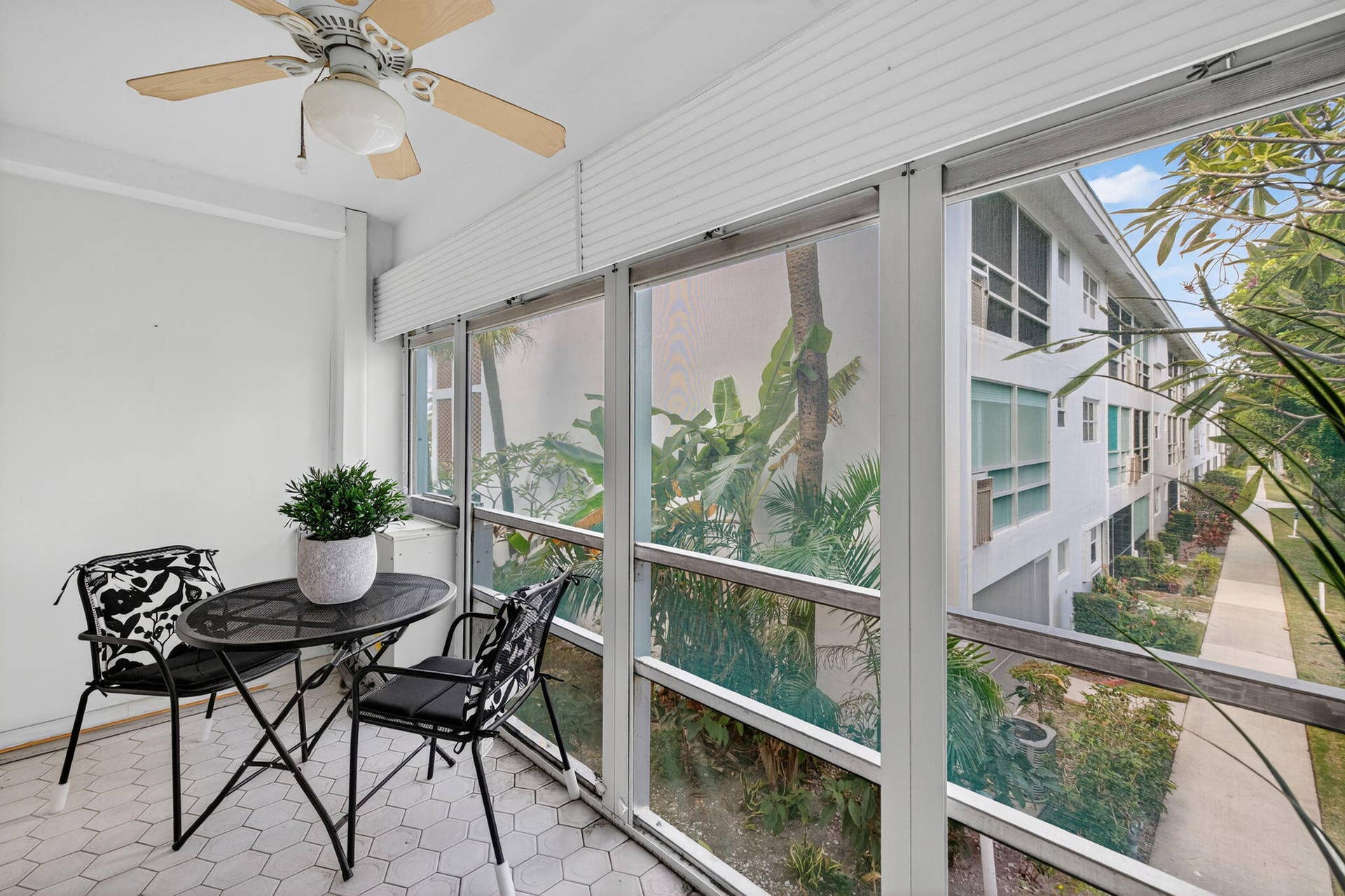 2050 NE 39th Street, #210s, Lighthouse Point, FL 33064 38-web-or-mls-699A2223