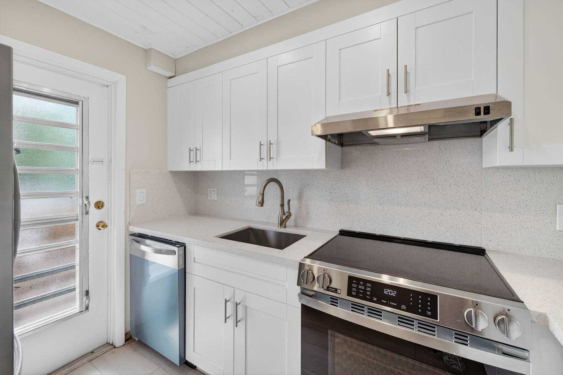 2050 NE 39th Street, #210s, Lighthouse Point, FL 33064 20-web-or-mls-699A1990