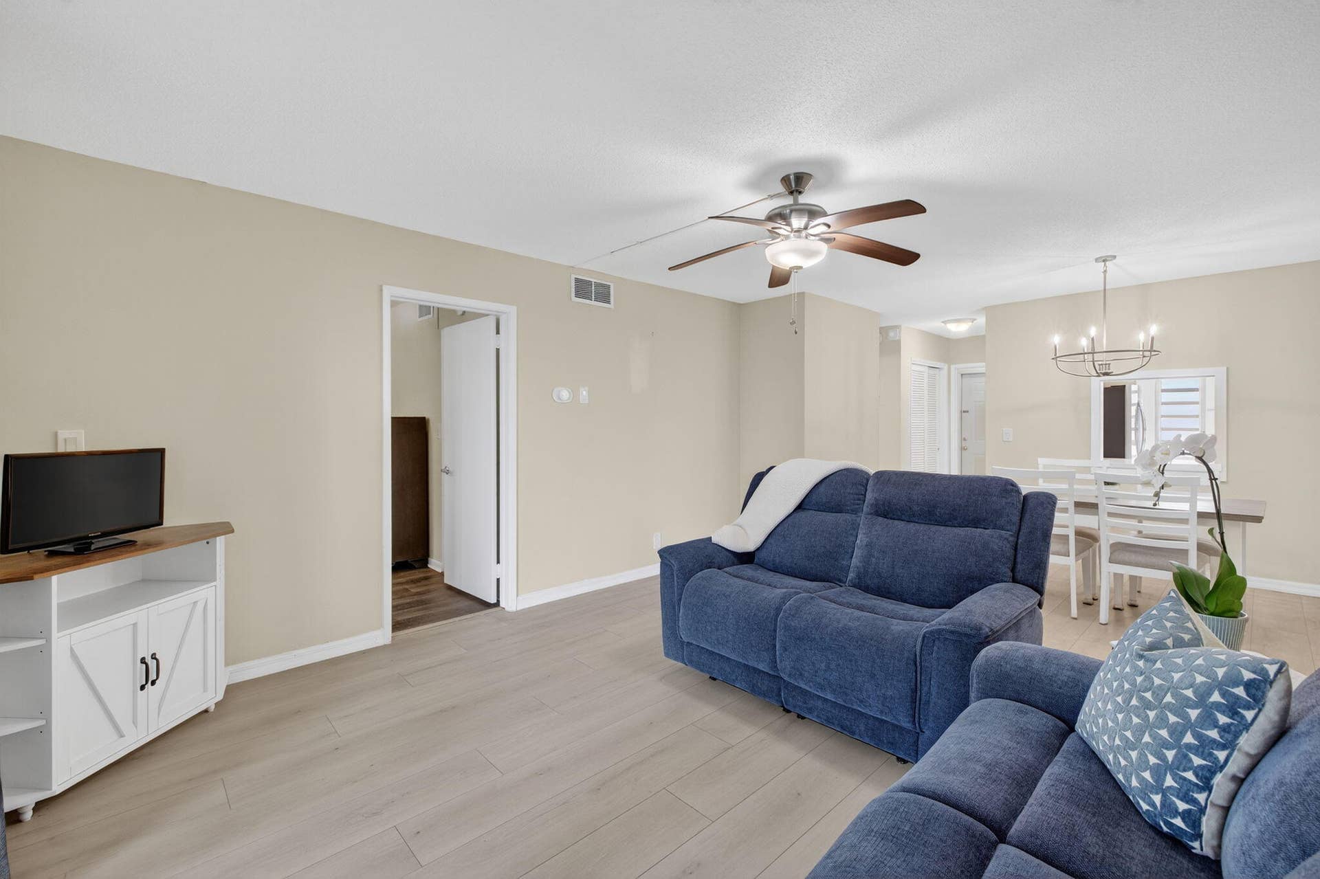 2050 NE 39th Street, #210s, Lighthouse Point, FL 33064 13-web-or-mls-699A1936
