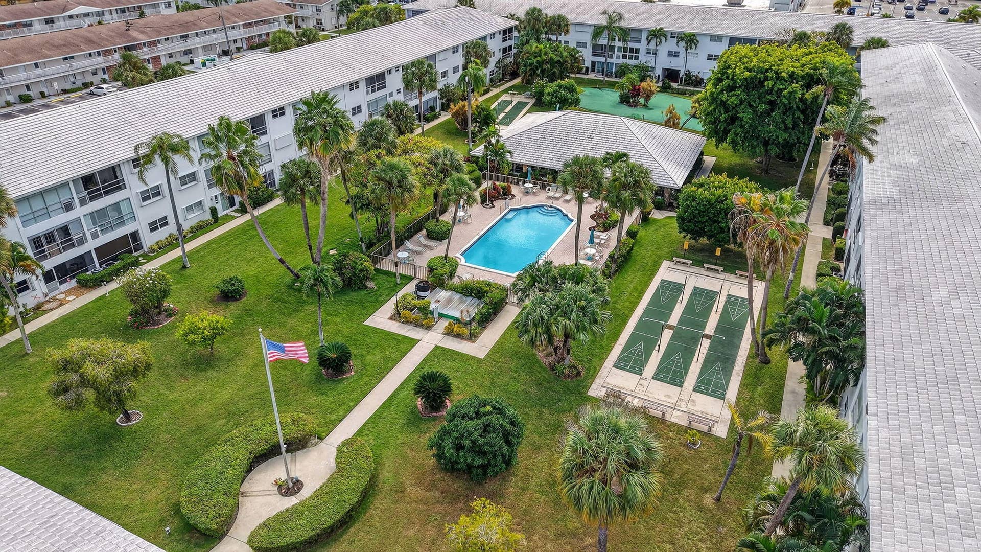 2050 NE 39th Street, #210s, Lighthouse Point, FL 33064 77-web-or-mls-DJI_20251112114745_0459_D