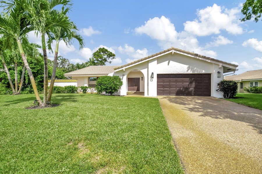Property photo for 804 Foxpointe Circle, Delray Beach, FL