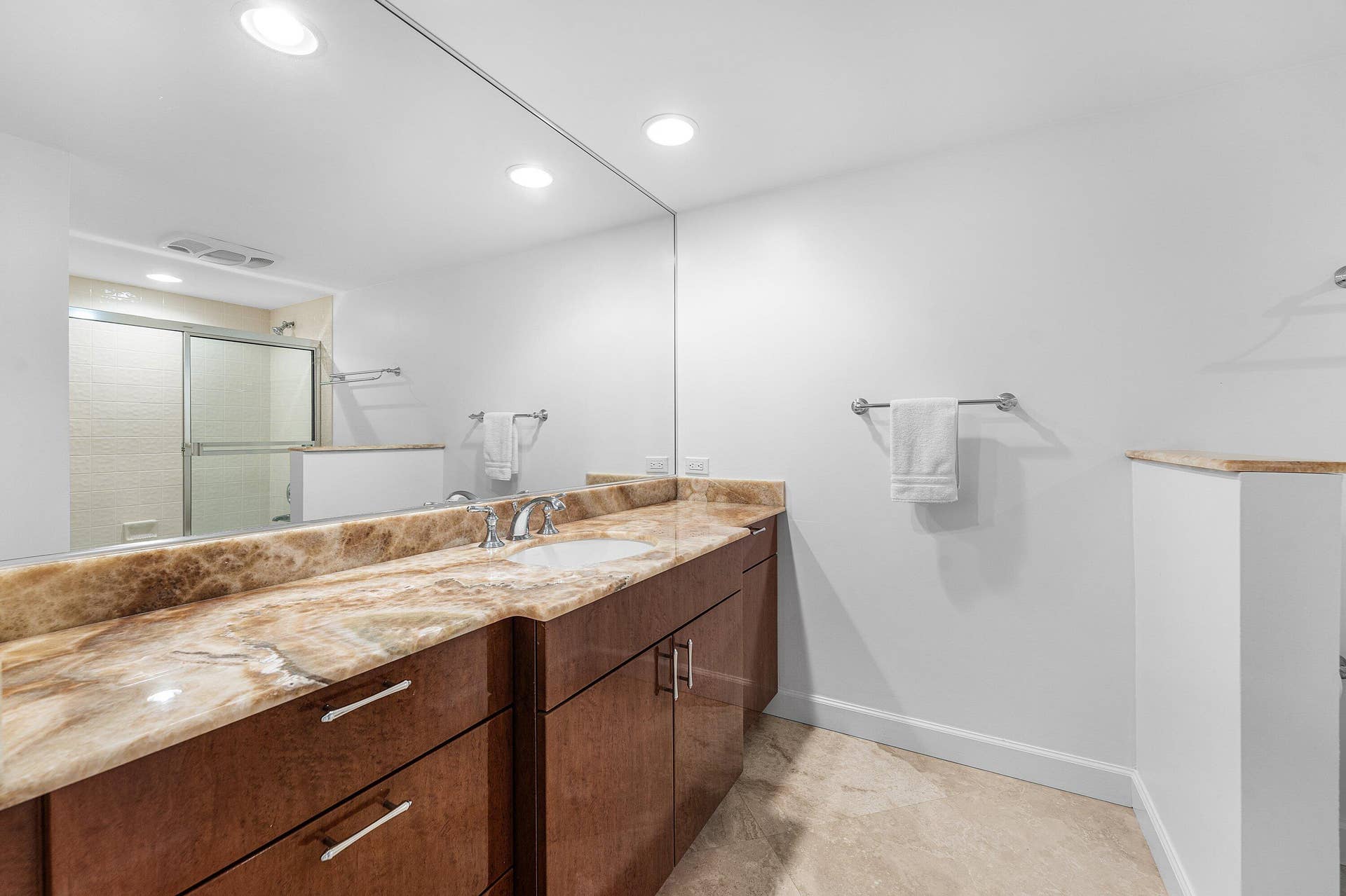 5070 N Ocean Drive, #3b, Singer Island, FL 33404 5070 N Ocean Drive, #3b, Singer Island, FL 33404