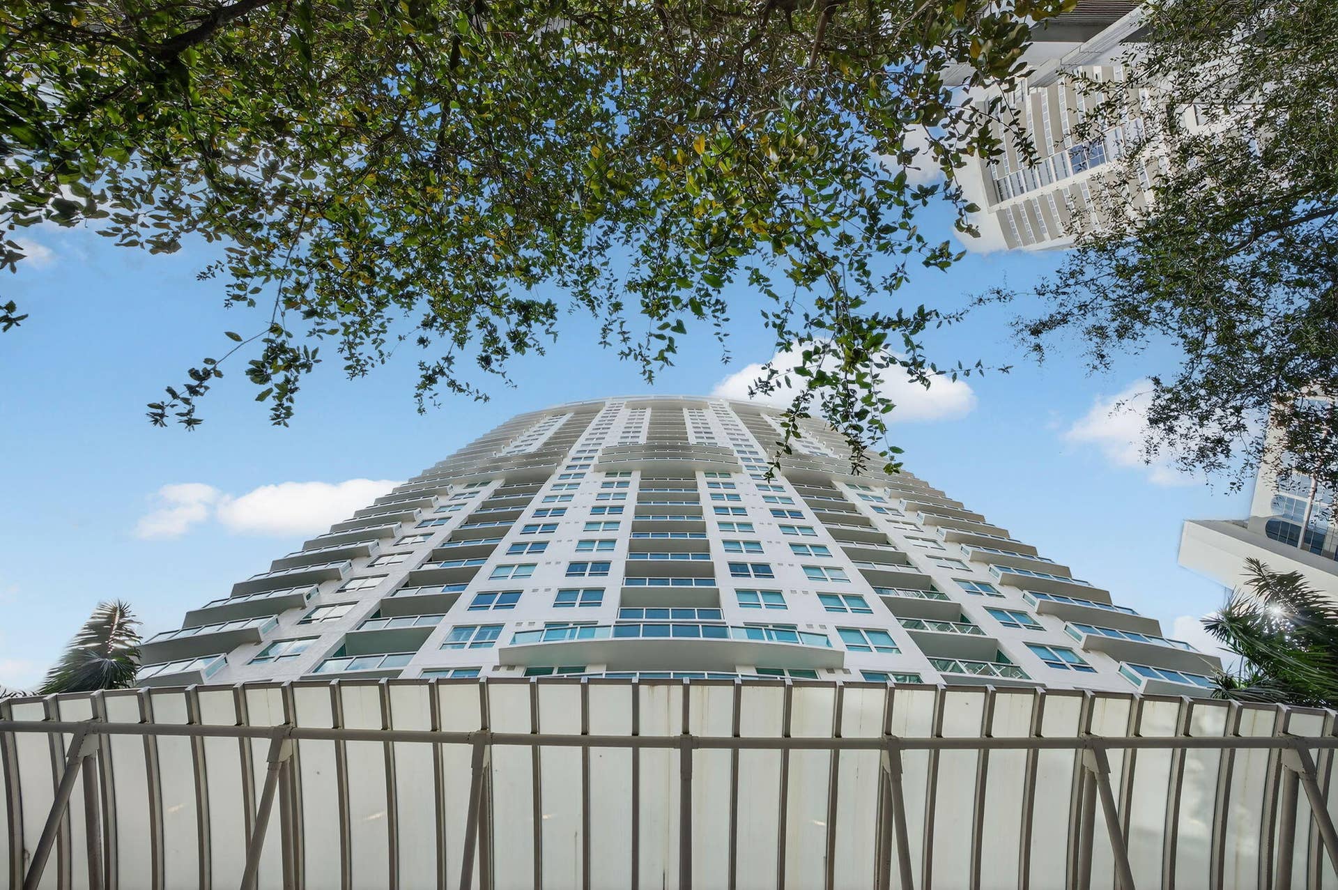 350 Las Olas Place