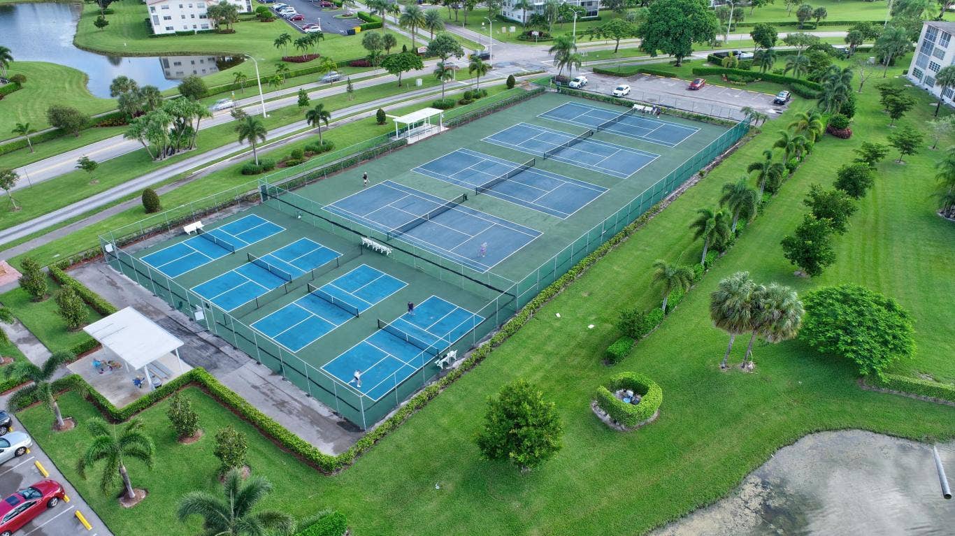 4008 Hythe A, Boca Raton, FL 33434 Century Village Tennis