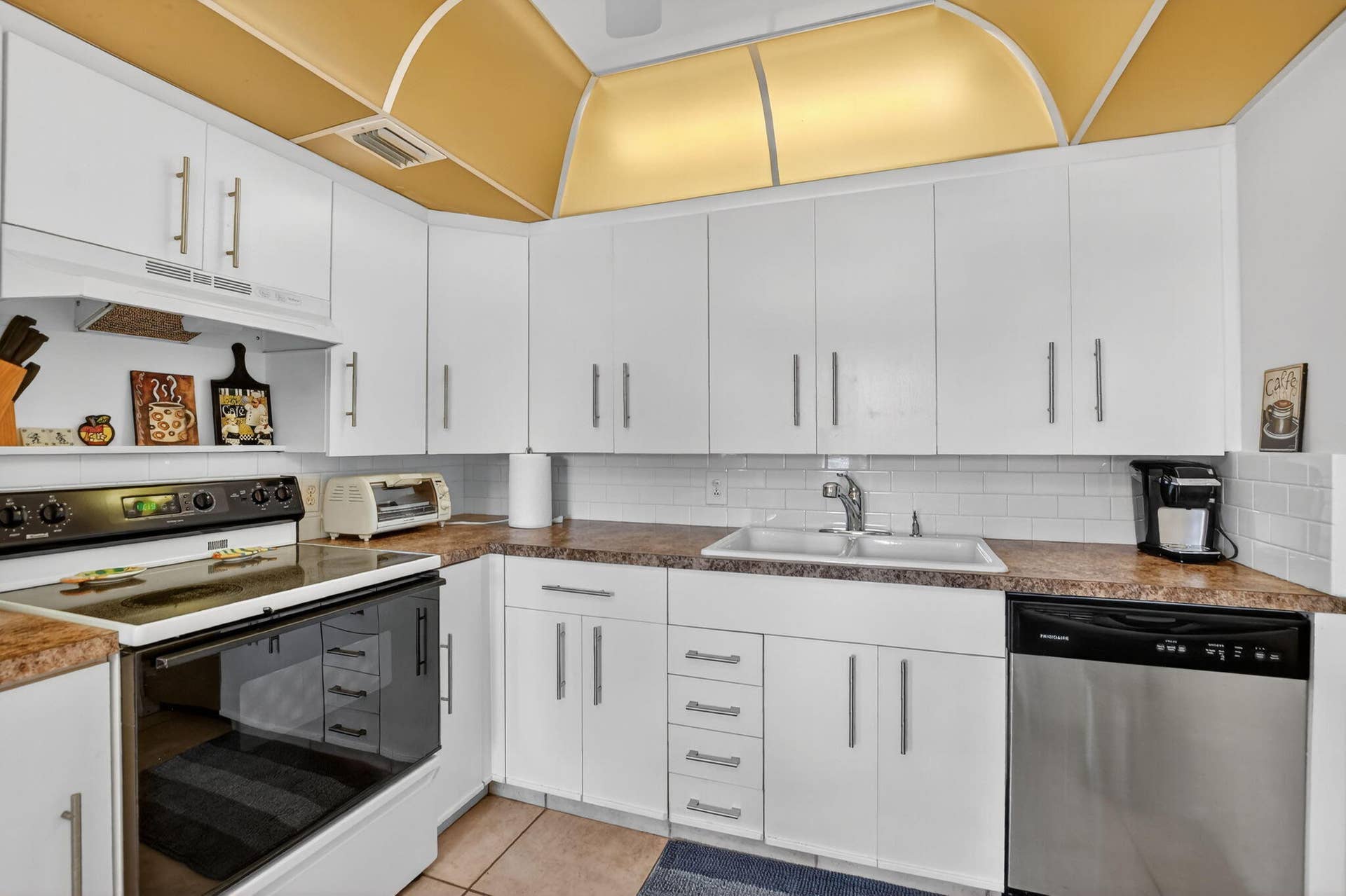 4008 Hythe A, Boca Raton, FL 33434 Kitchen