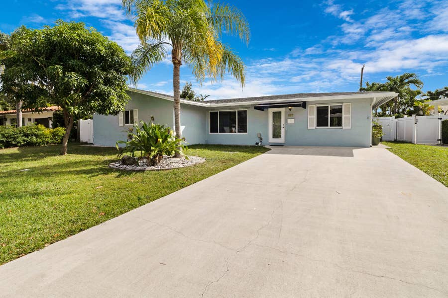 Property photo for 912 SE 8th Court, Deerfield Beach, FL
