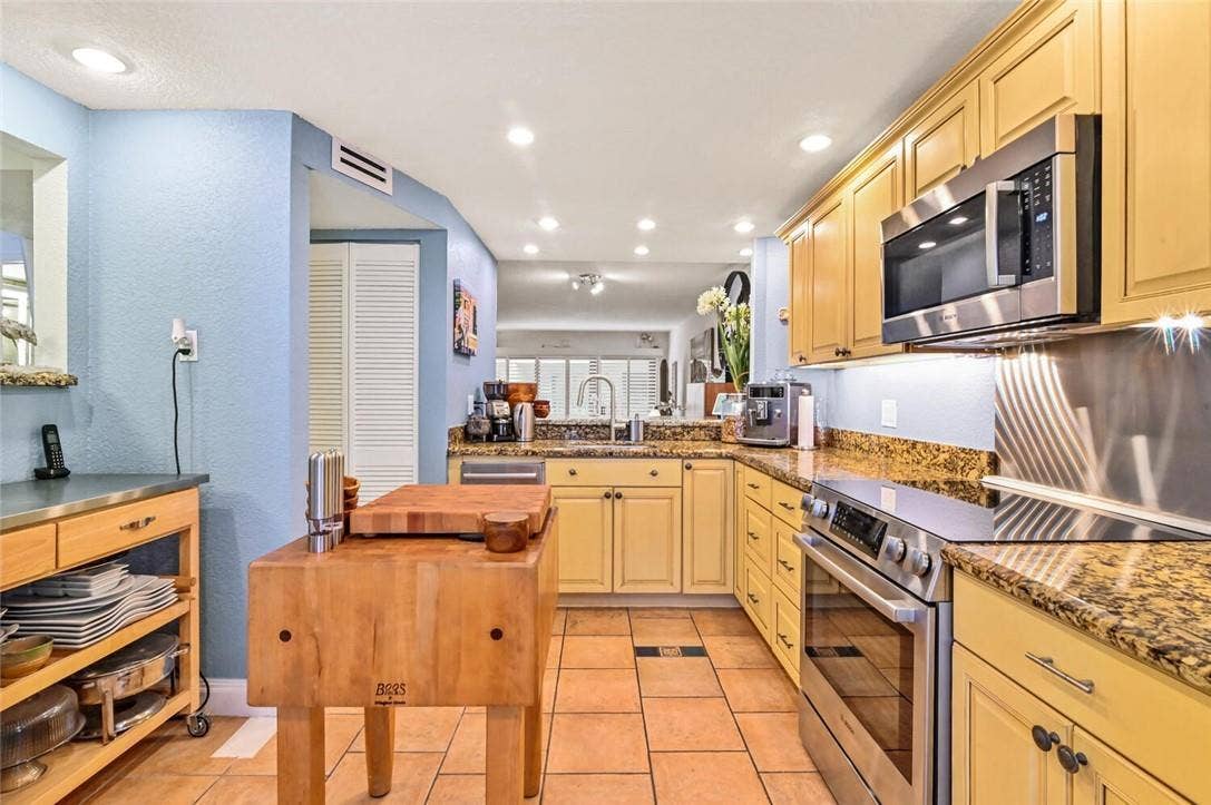 2029 N Ocean Boulevard, #410, Fort Lauderdale, FL 33305 14
