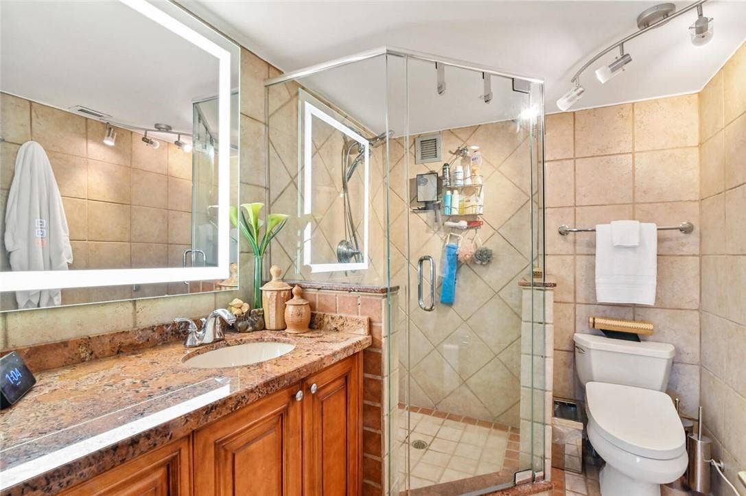 2029 N Ocean Boulevard, #410, Fort Lauderdale, FL 33305 19
