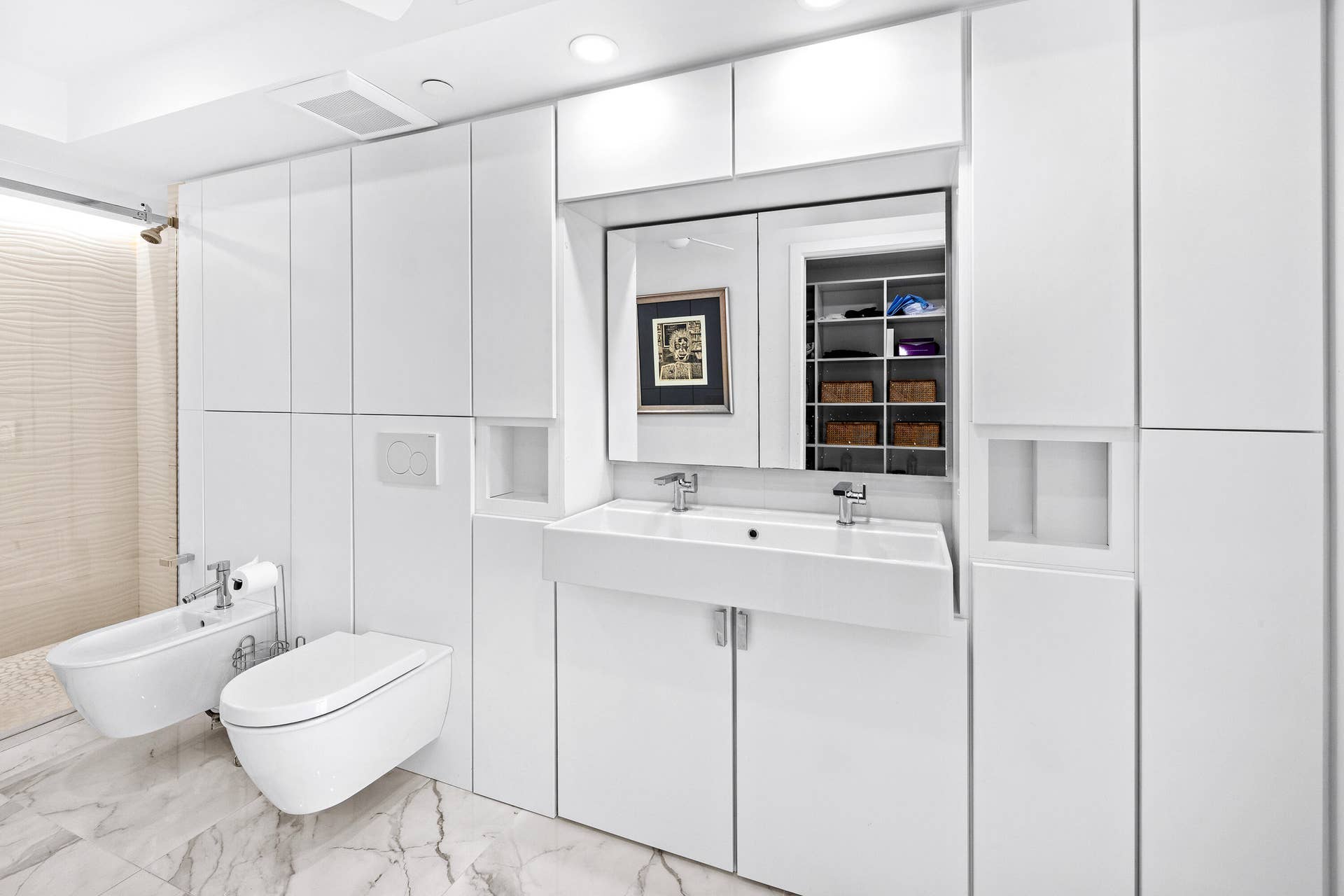 Primary bath