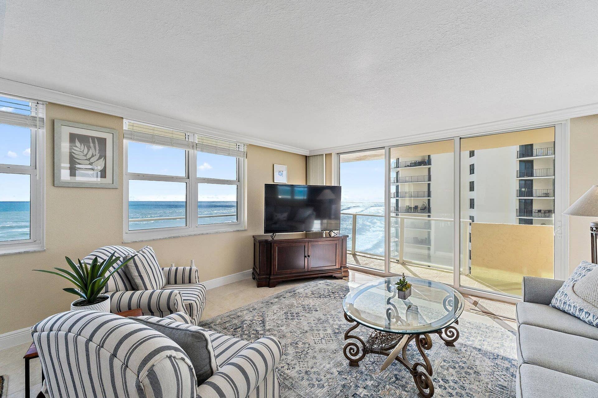 055-5440NOceanDr-907-NorthPalmBeach-SMAL
