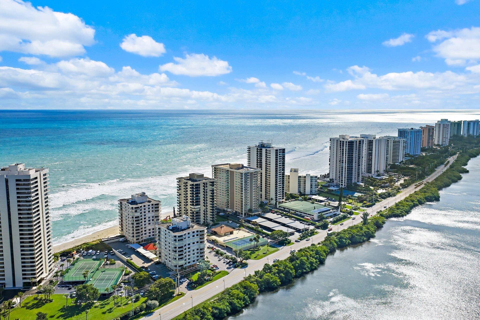 018-5440NOceanDr-907-NorthPalmBeach-SMAL