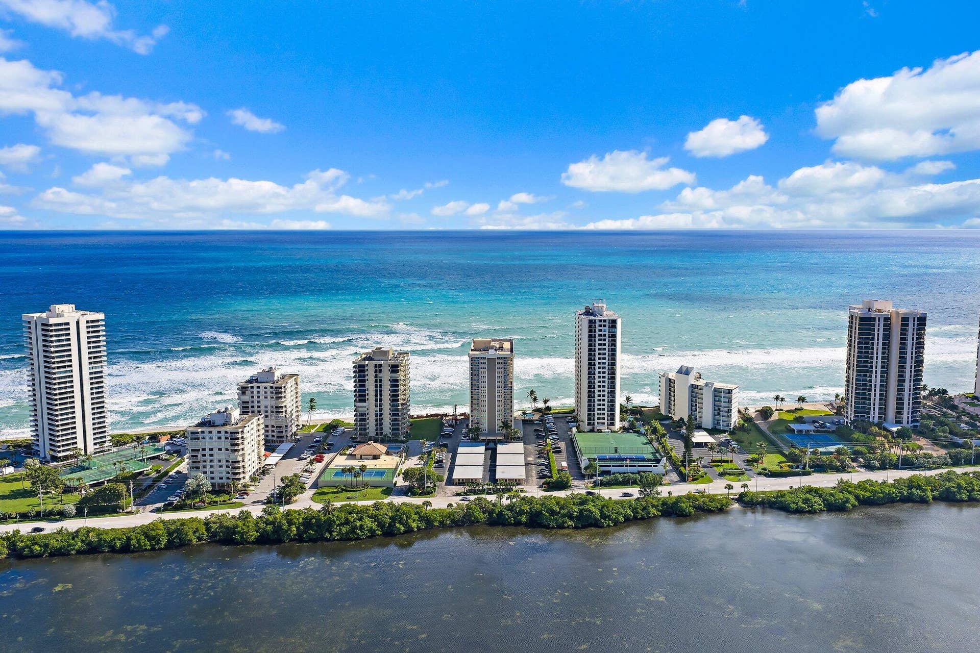 019-5440NOceanDr-907-NorthPalmBeach-SMAL