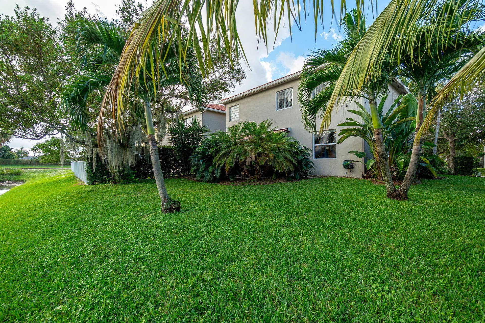 1004 Center Stone Lane, Riviera Beach, FL 33404 Backyard