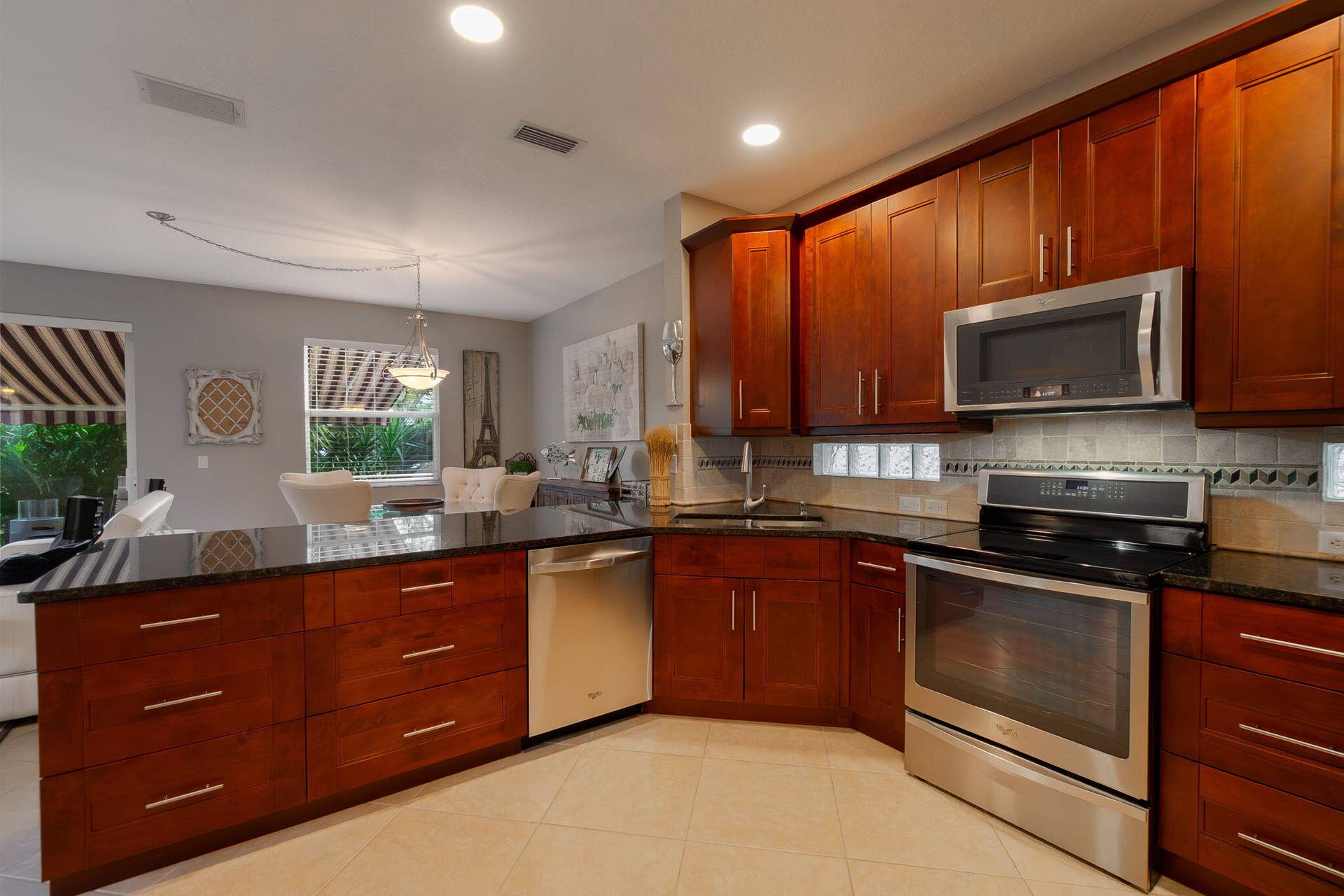 1004 Center Stone Lane, Riviera Beach, FL 33404 Kitchen