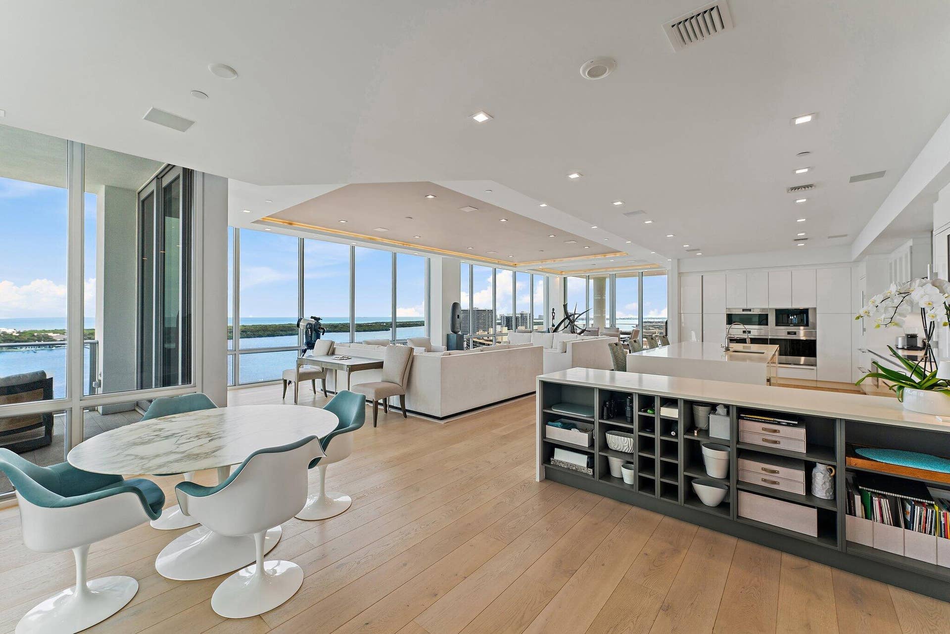 3 Water Club Way, #1902, North Palm Beach, FL 33408 Breakfast Area
