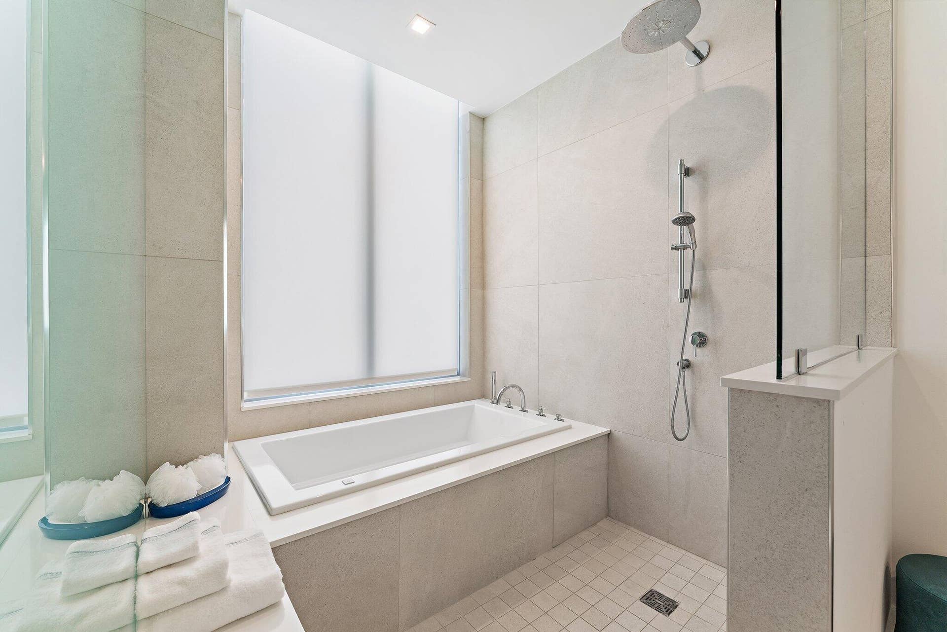 3 Water Club Way, #1902, North Palm Beach, FL 33408 Her Office