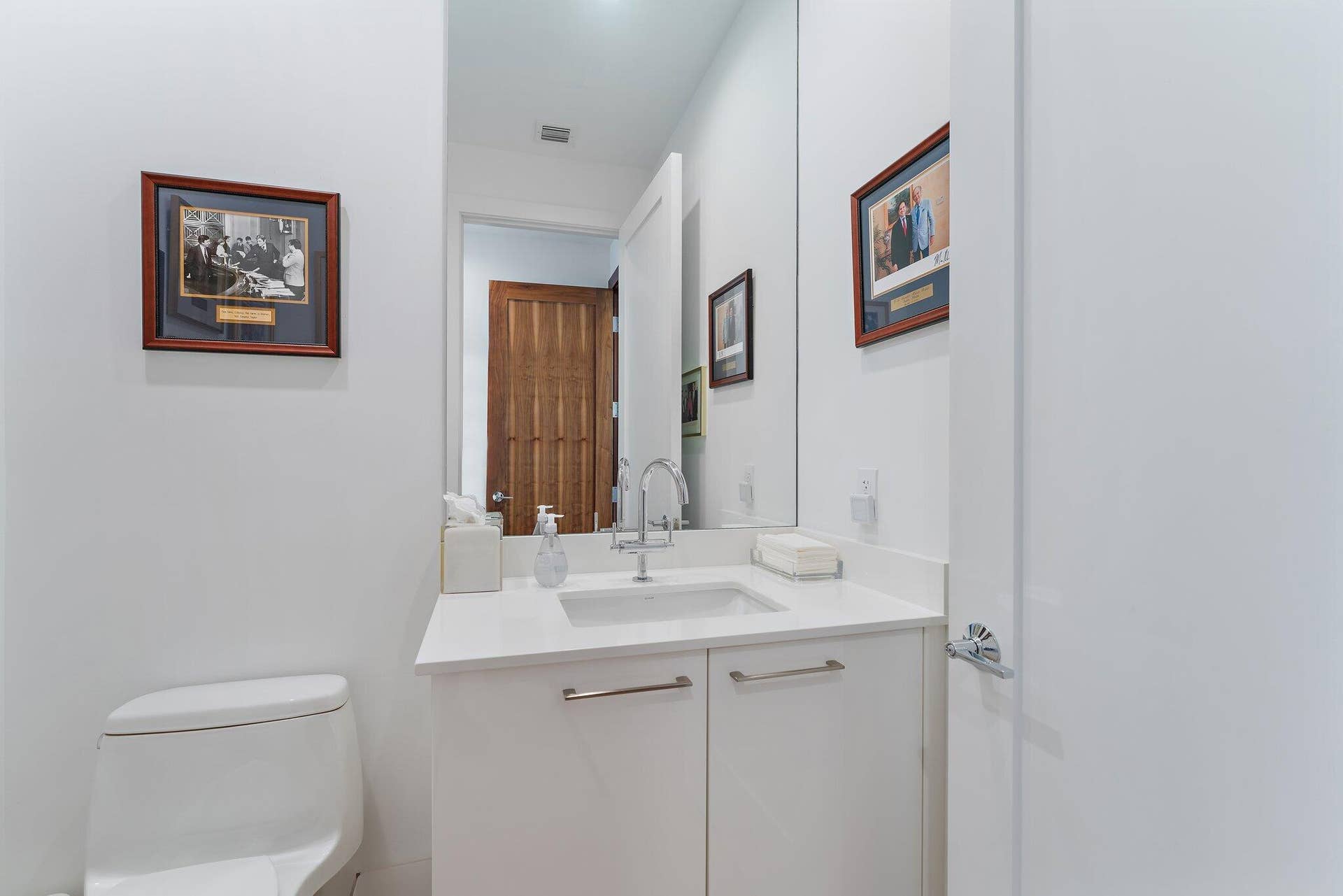 3 Water Club Way, #1902, North Palm Beach, FL 33408 Hom Gym Bath