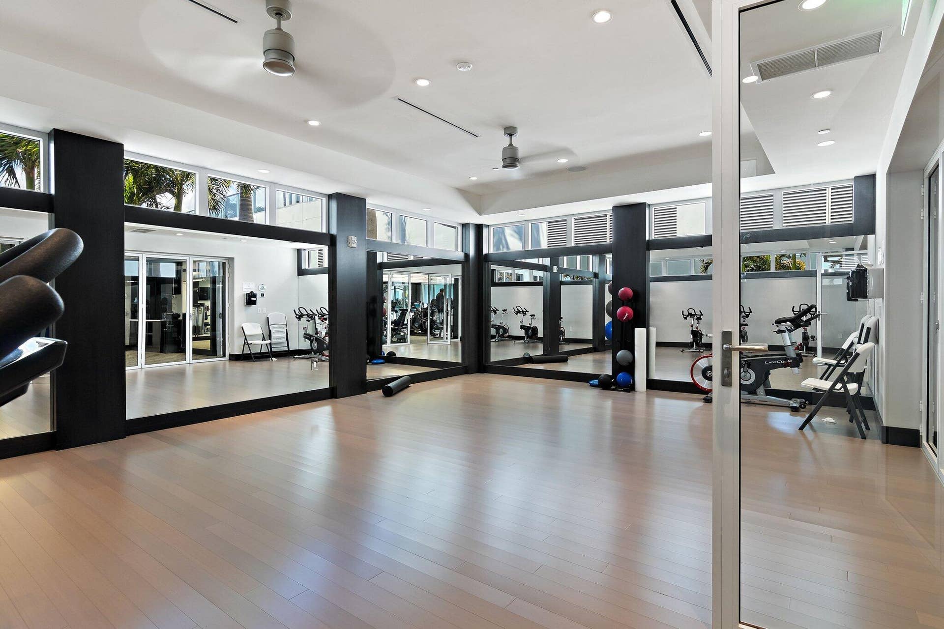 3 Water Club Way, #1902, North Palm Beach, FL 33408 Community Fitness Center