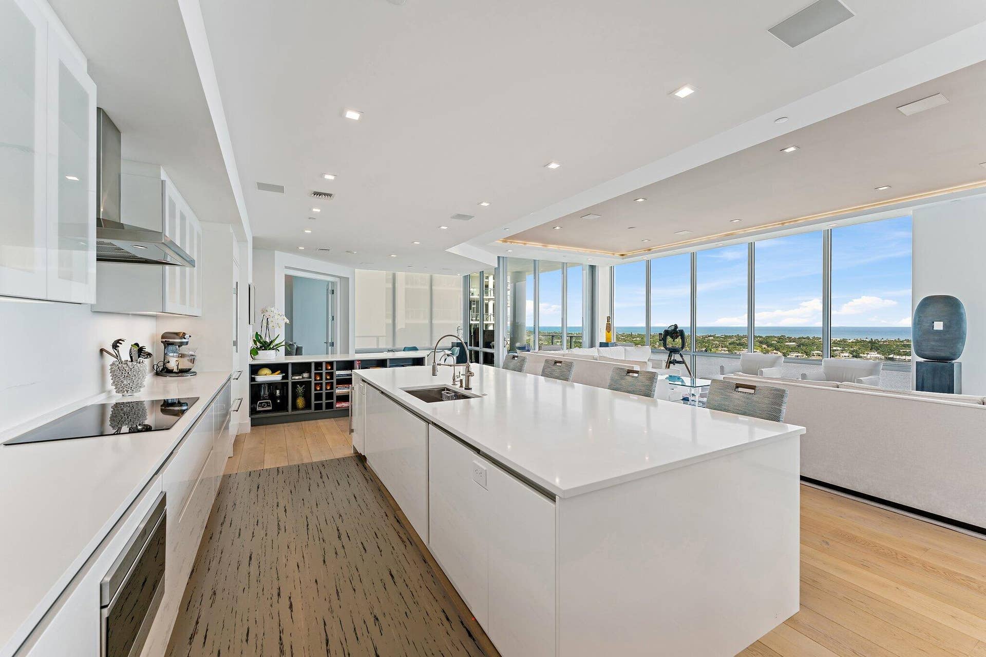3 Water Club Way, #1902, North Palm Beach, FL 33408 Great Room