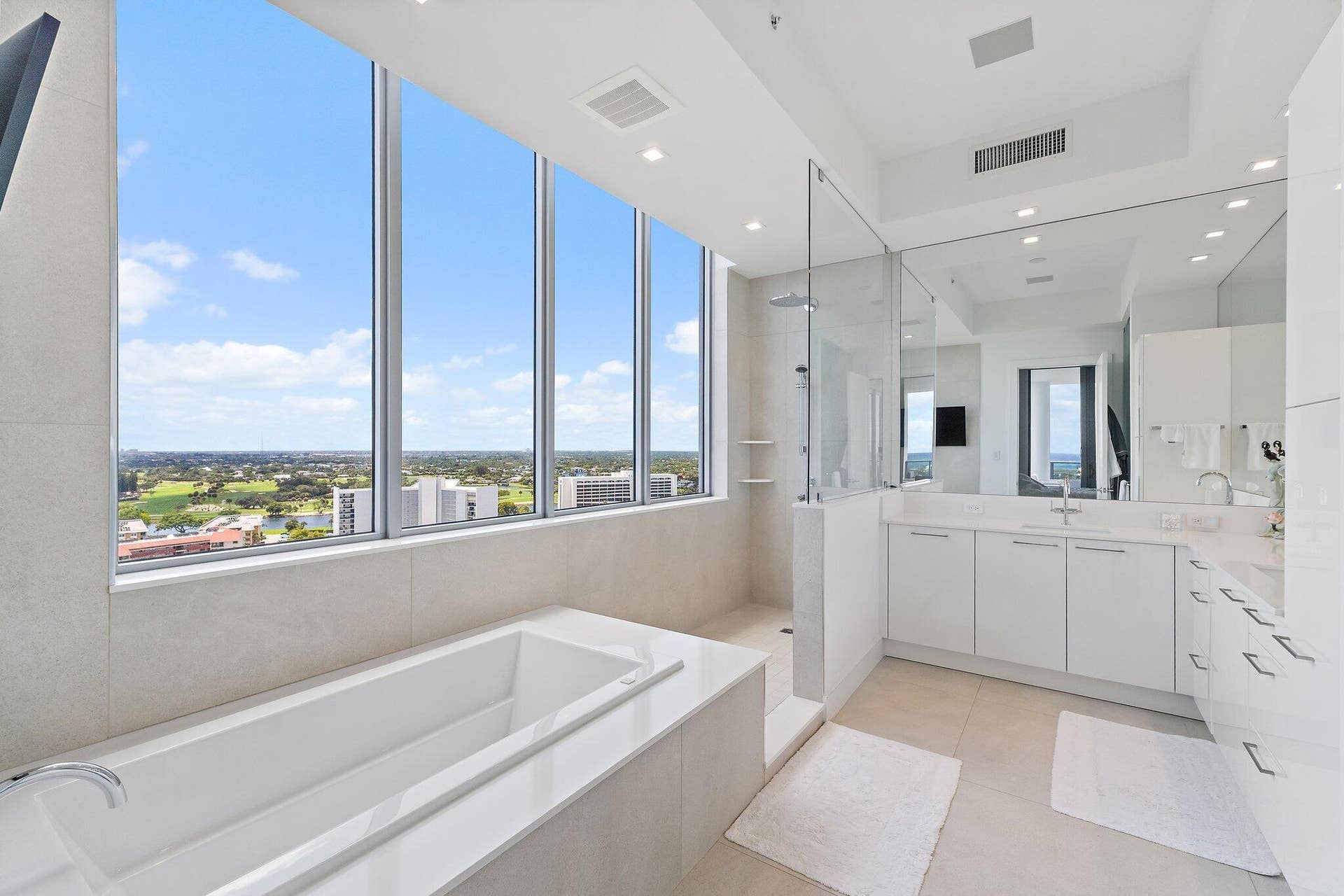3 Water Club Way, #1902, North Palm Beach, FL 33408 Primary Bath
