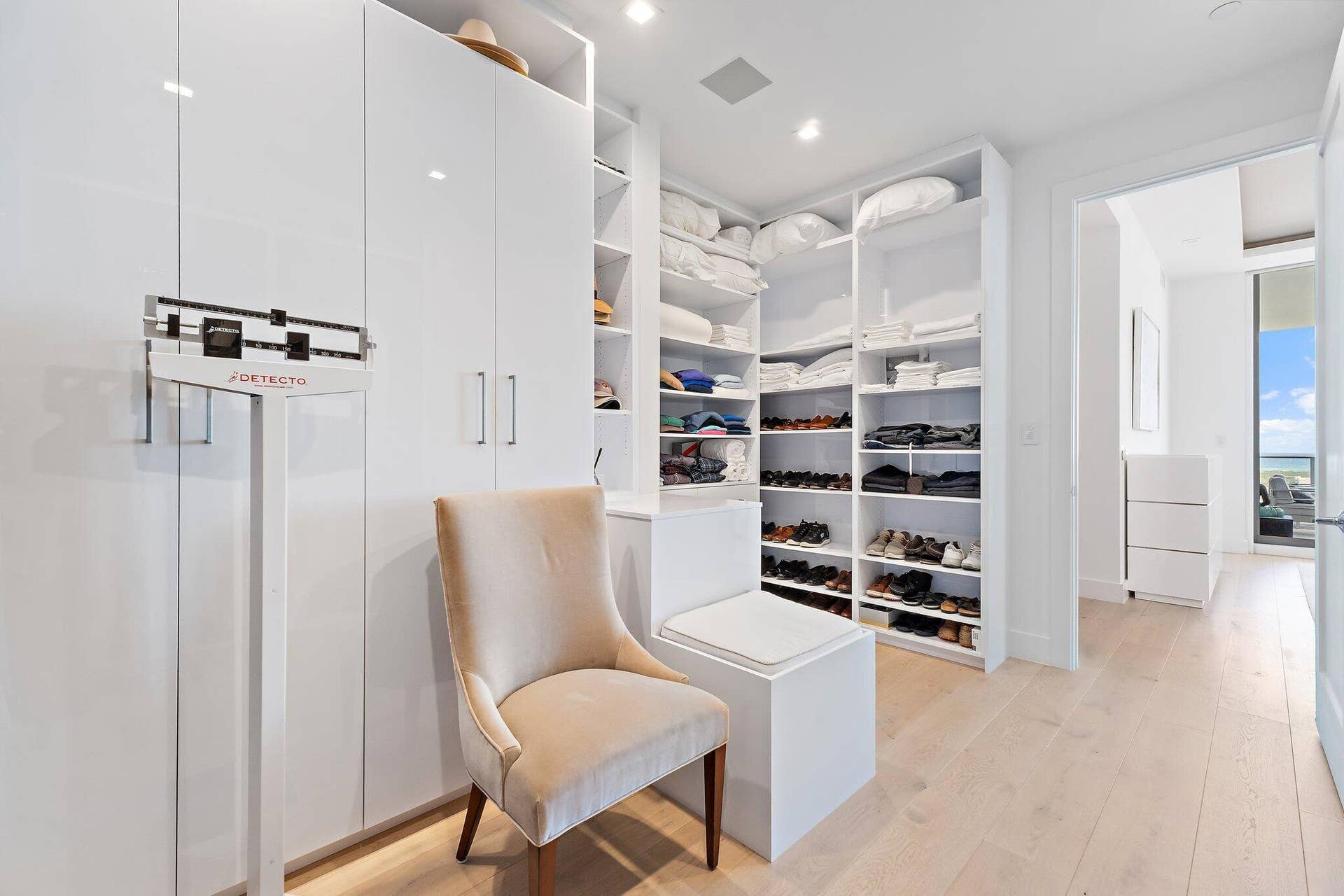 3 Water Club Way, #1902, North Palm Beach, FL 33408 Primary Closet