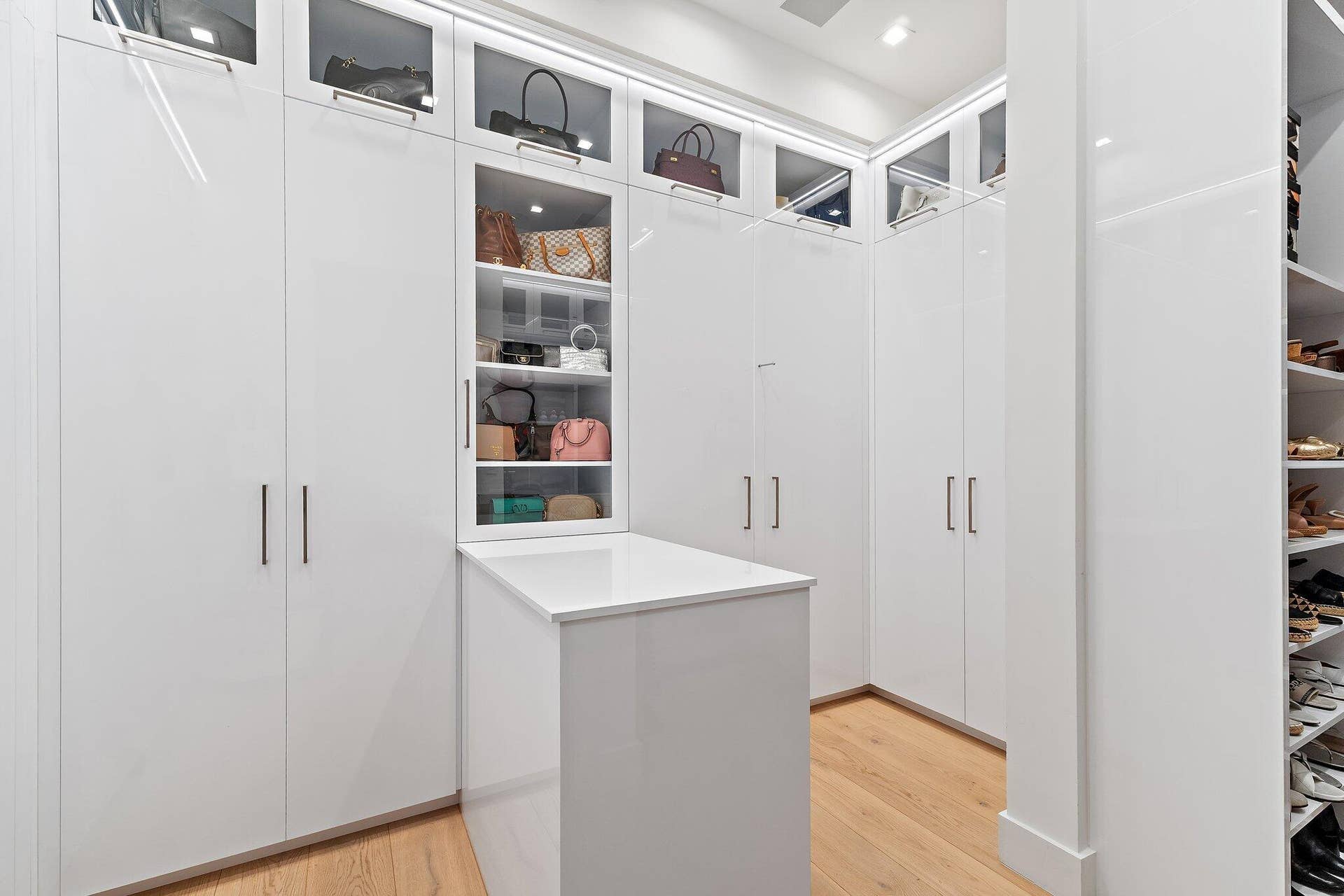 3 Water Club Way, #1902, North Palm Beach, FL 33408 Her Closet