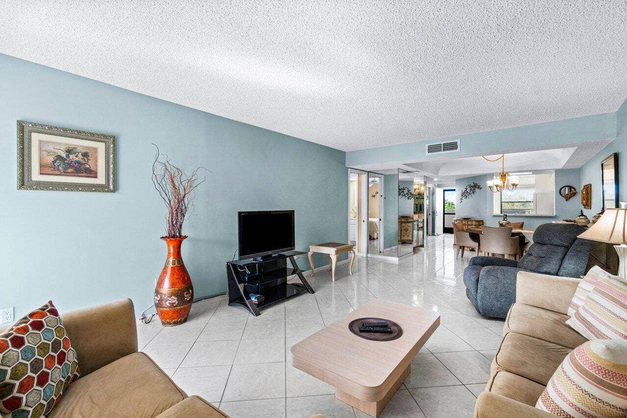 015-23345CarolwoodLane-BocaRaton-FL-3342